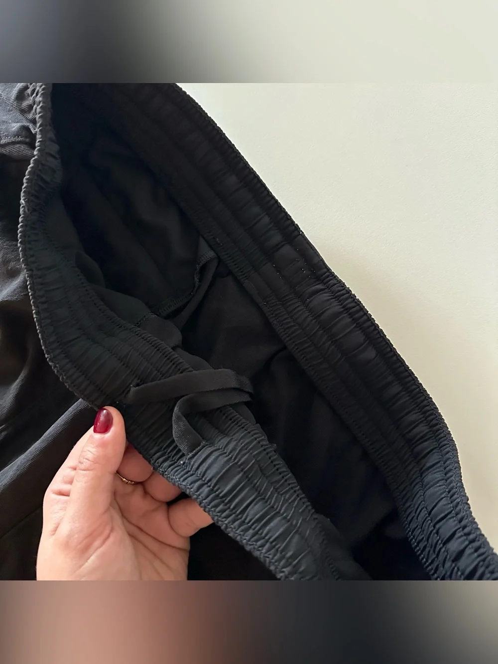 Lululemon Men’s Bowline Shorts Woven Black 5” M Utility Stretch Really nice us